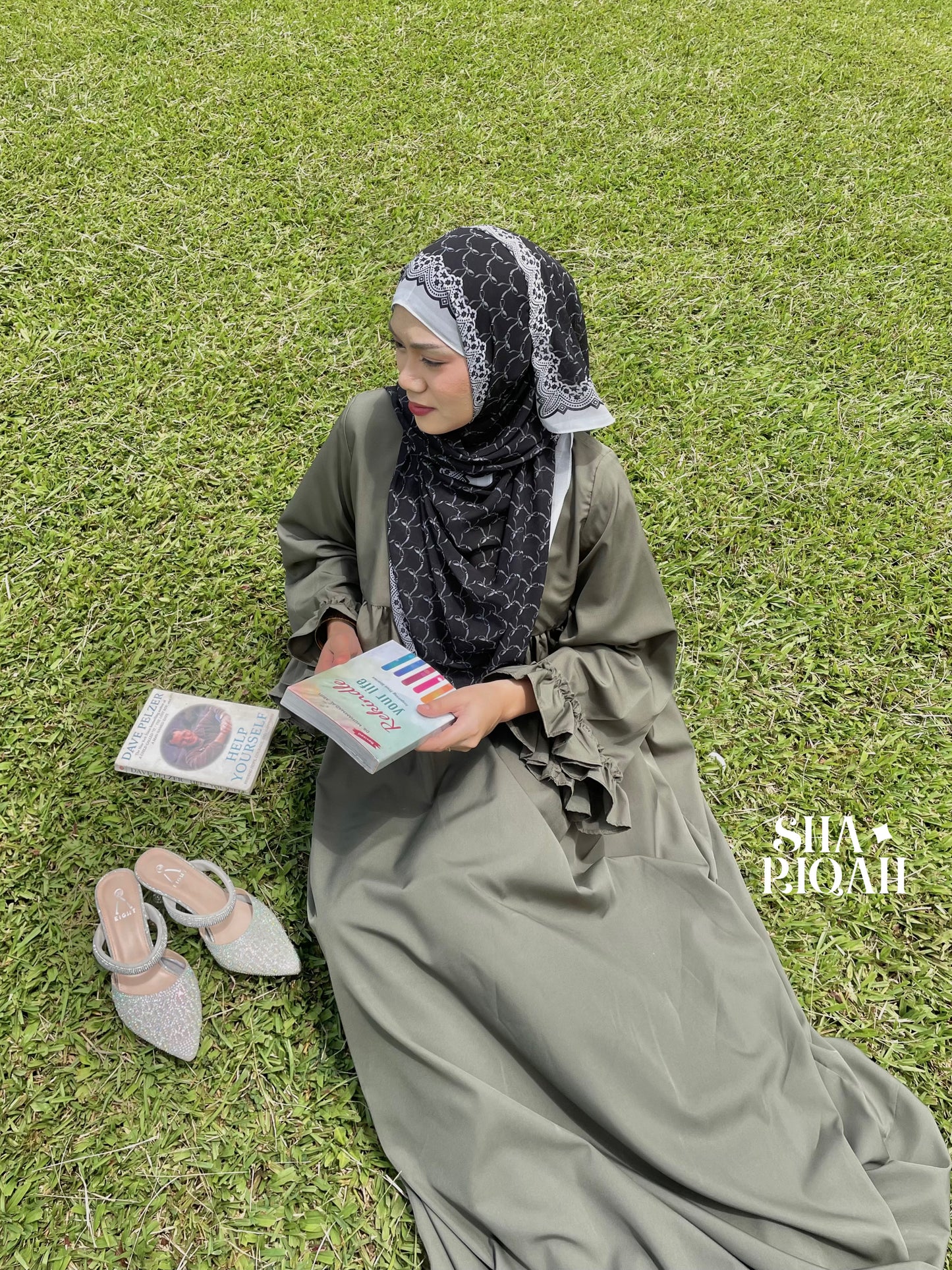 Warda Abaya