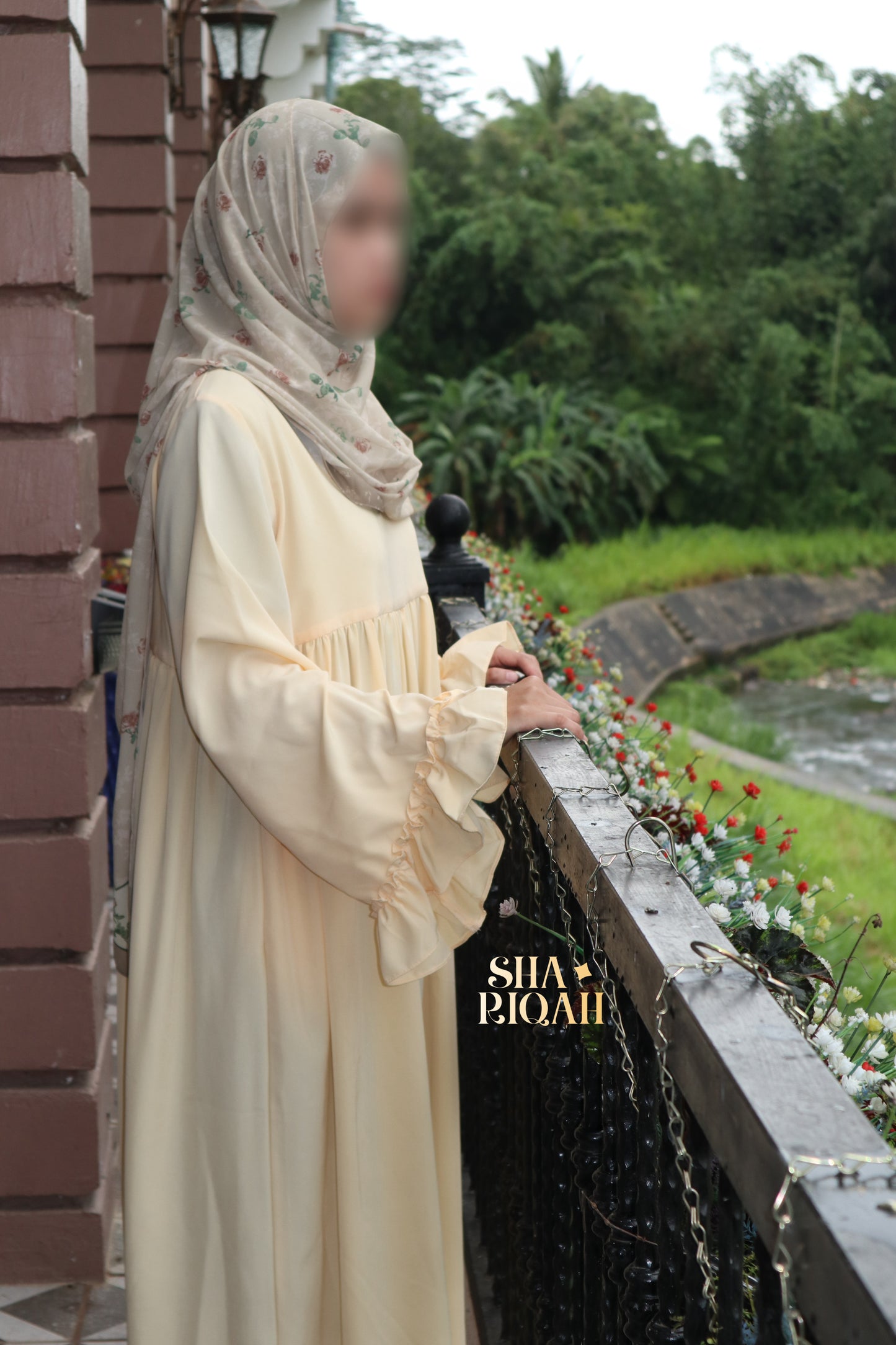 Warda Abaya