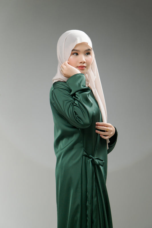 Mardhiya Dress in Emerald Green