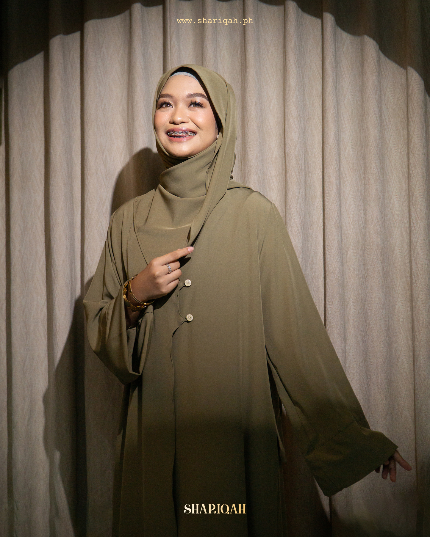 Hadi Abaya with shawl