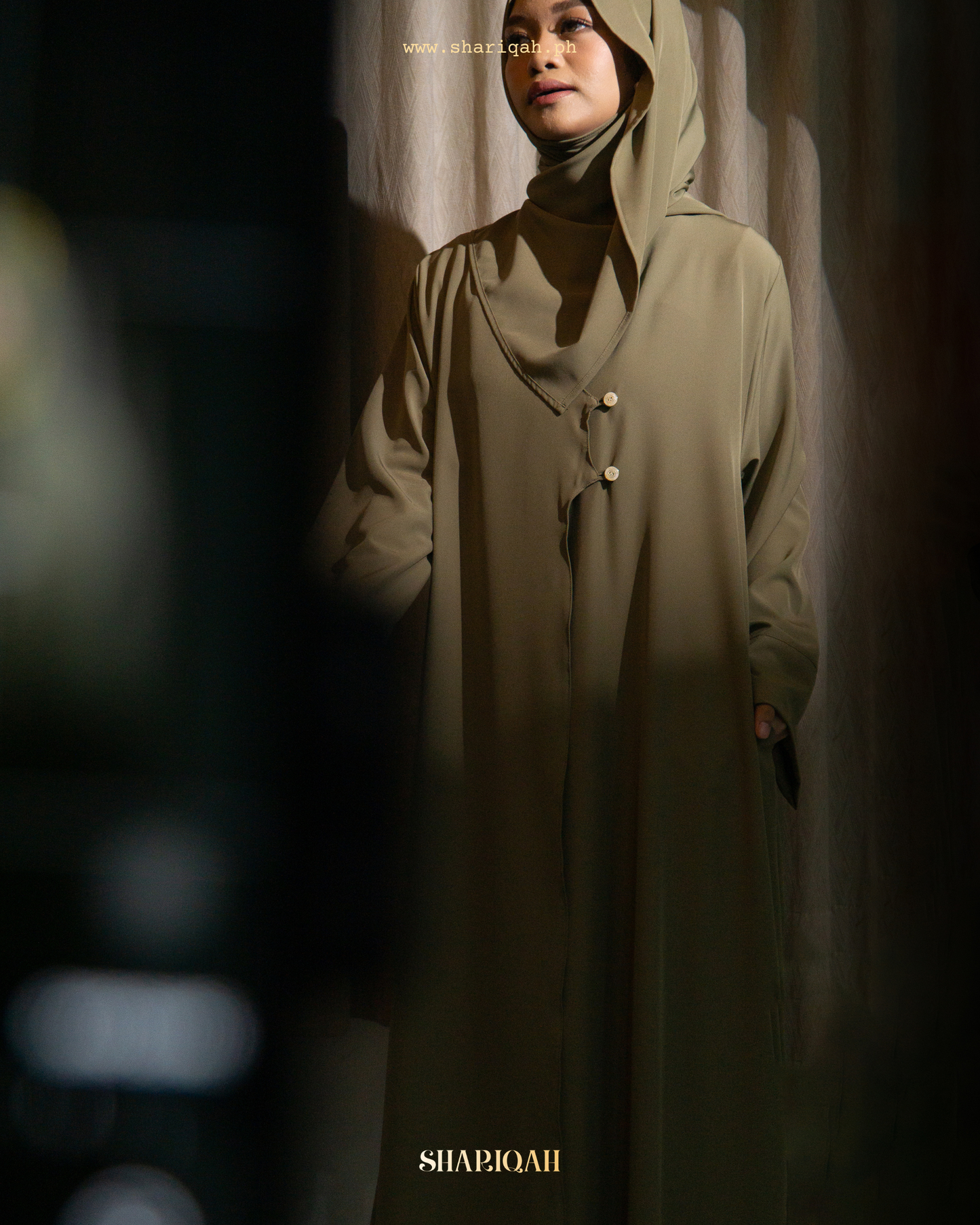 Hadi Abaya with shawl